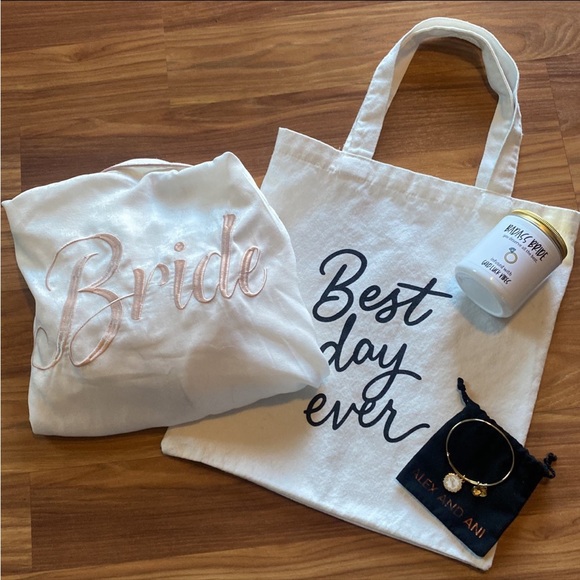 ❗️SOLD❗️Bride Bundle - Picture 3 of 14